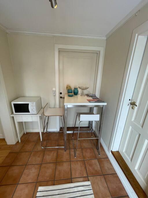 Apartament With Access To Garden, Central, Quiet And With Free Parking فردريكسْتاد المظهر الخارجي الصورة