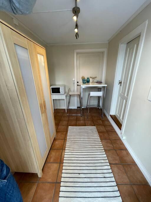 Apartament With Access To Garden, Central, Quiet And With Free Parking فردريكسْتاد المظهر الخارجي الصورة